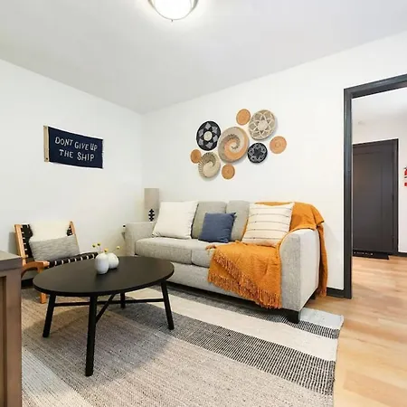 Hostwise Stays - Pet Friendly Butler St Apt, Ground Floor With Private Entrance